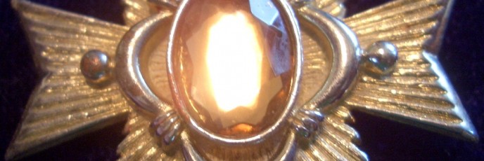 Avon Maltese Pin Pendant